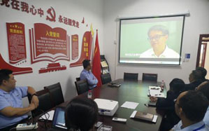 叩問初心，砥礪前行 --公交黨支部集中觀看反腐警示教育片